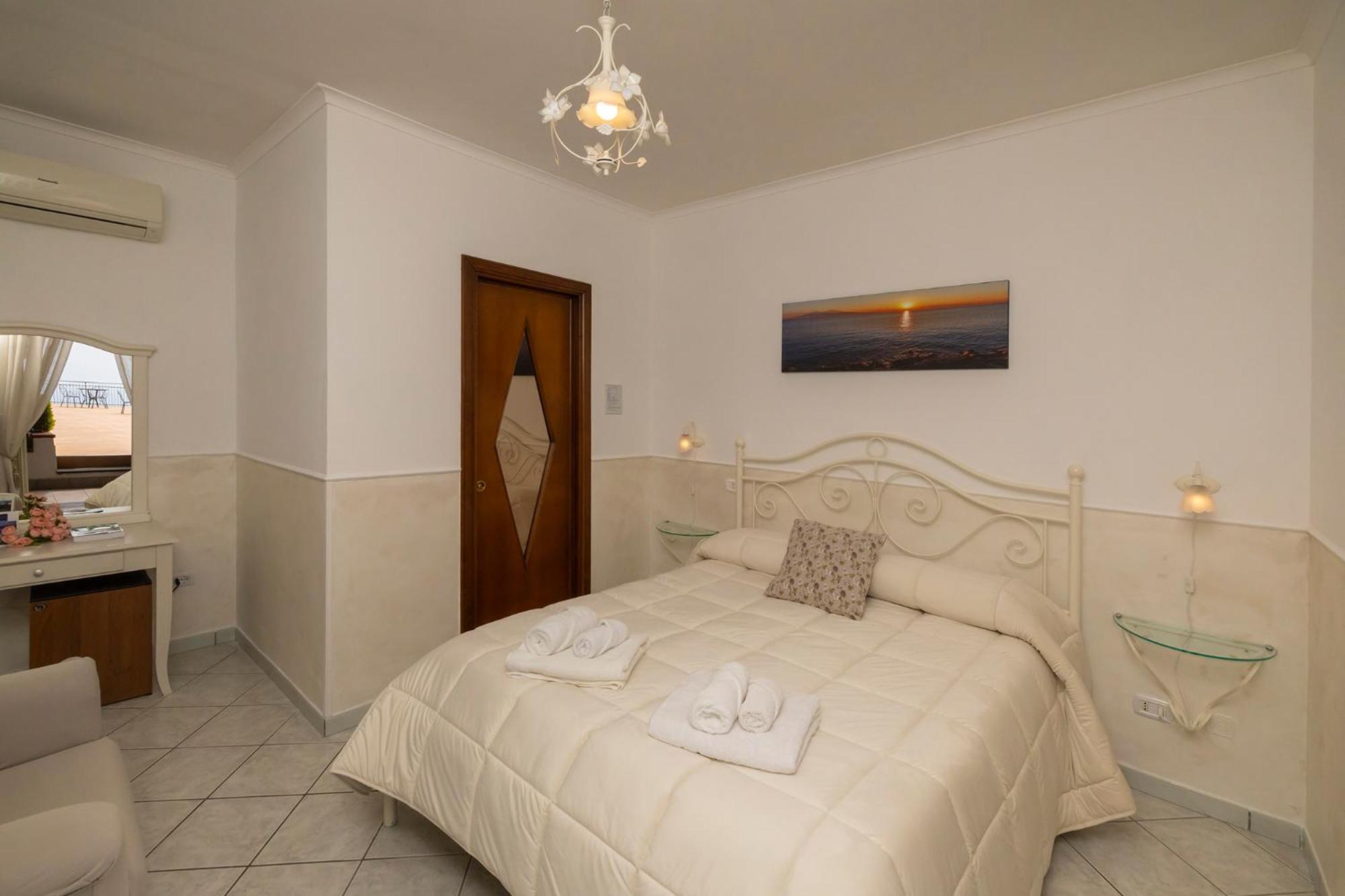 Hotel Le Marelle Furore Zewnętrze zdjęcie
